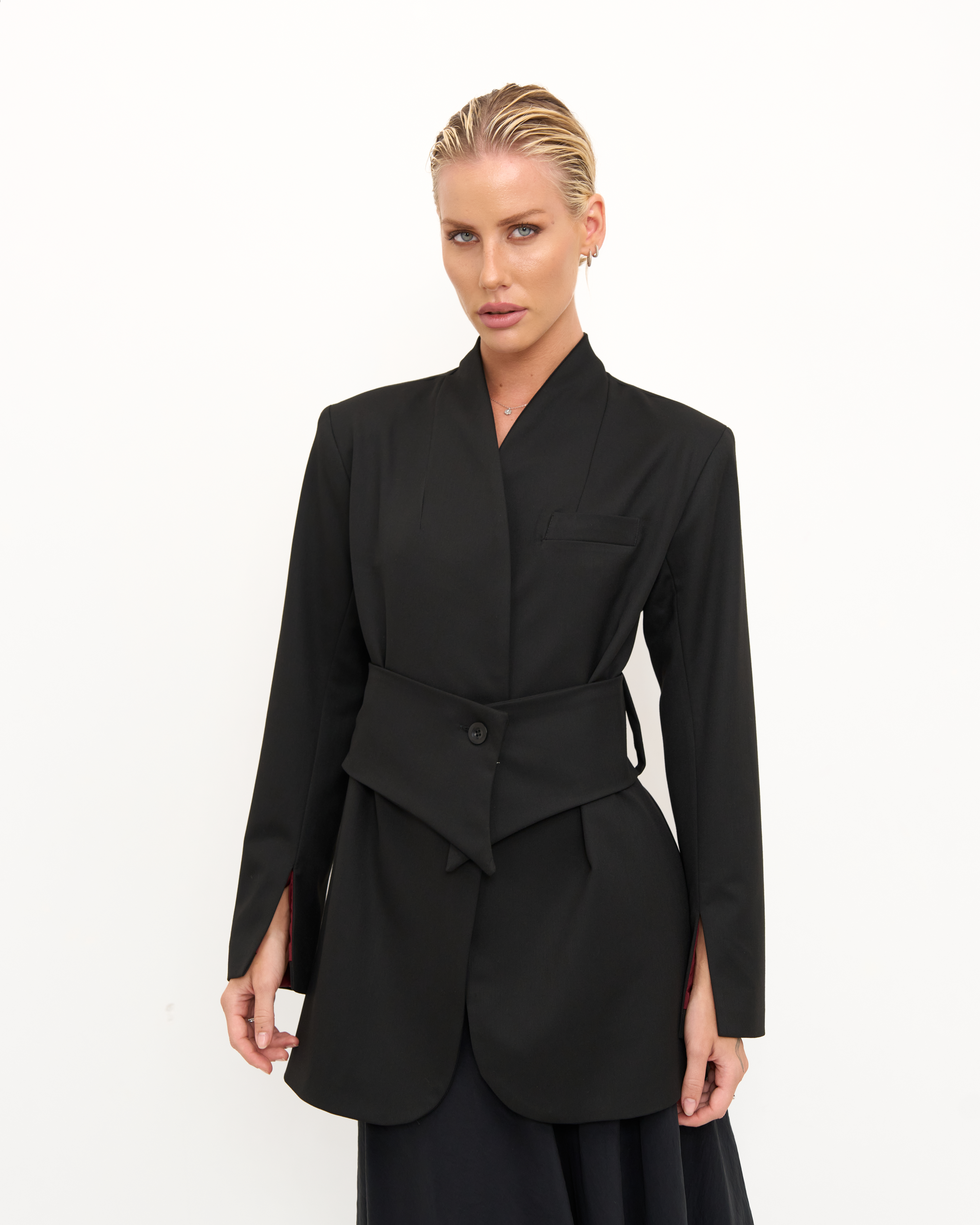 Suit - Image 5
