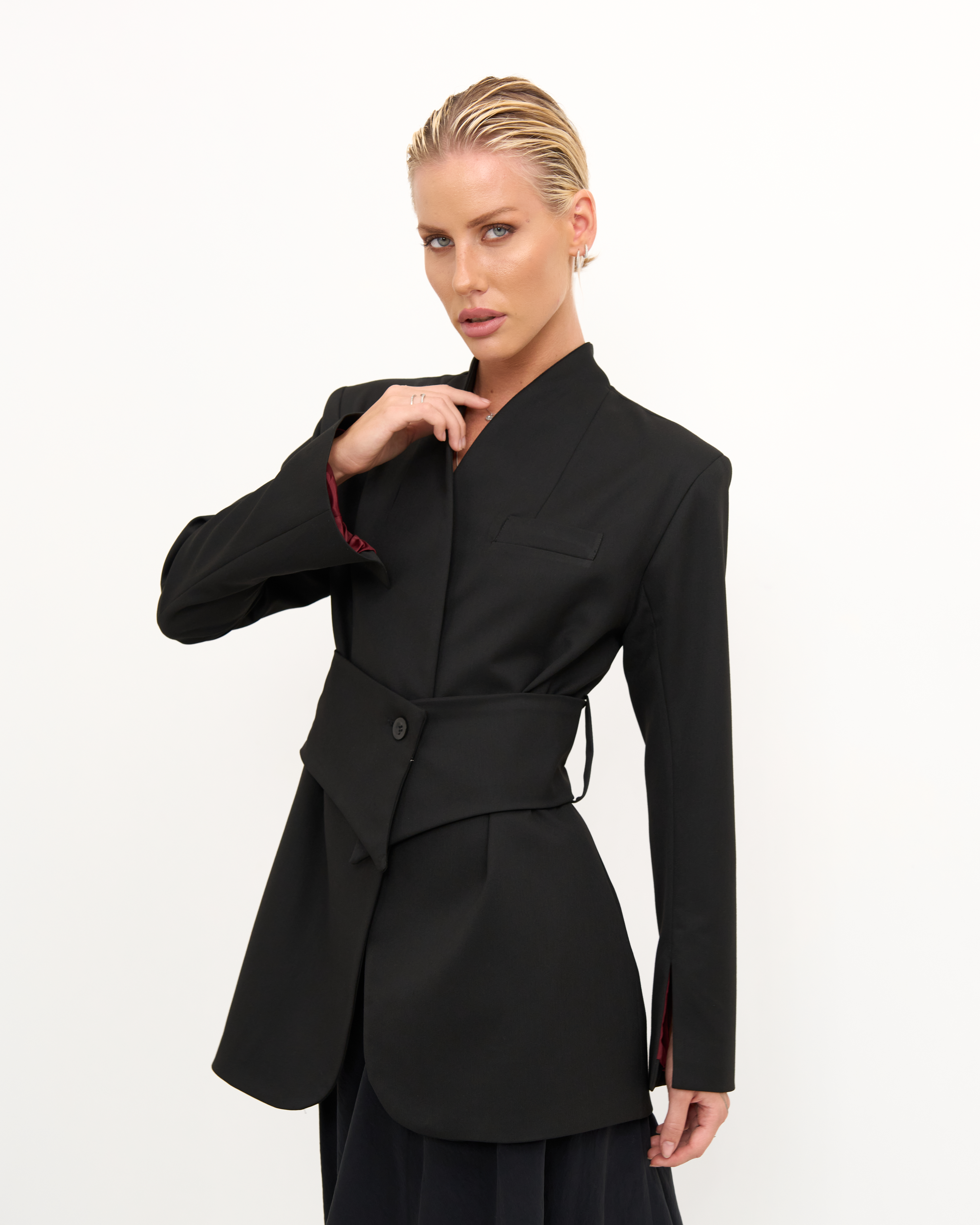 Suit - Image 4